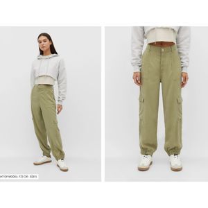 Stradivarius Olive Green Cargo Pants with Chain M